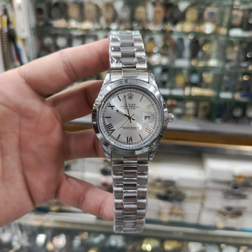 Rolex Oyster Perpetual Datejust – Timeless Luxury Roman Digits Watch